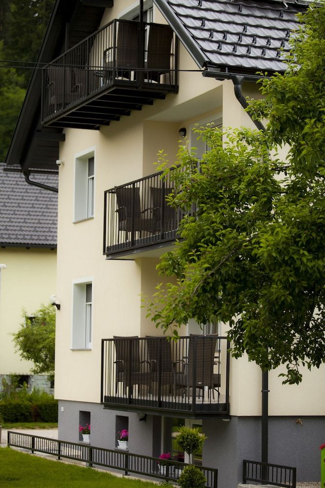 undefined Razingar Apartments 8