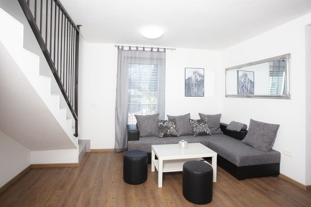 undefined Razingar Apartments 2