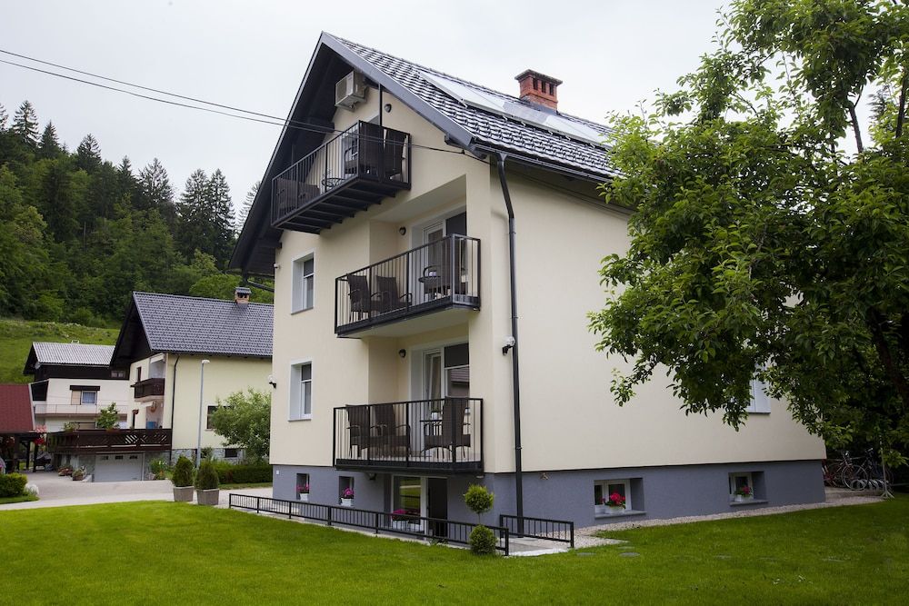 undefined Razingar Apartments 7