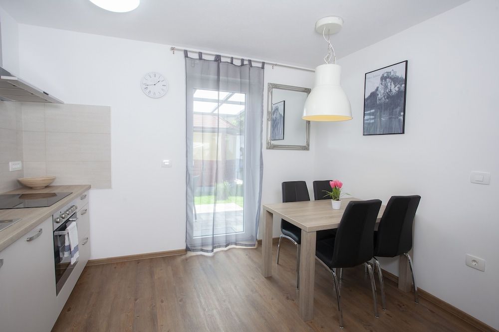 undefined Razingar Apartments 4