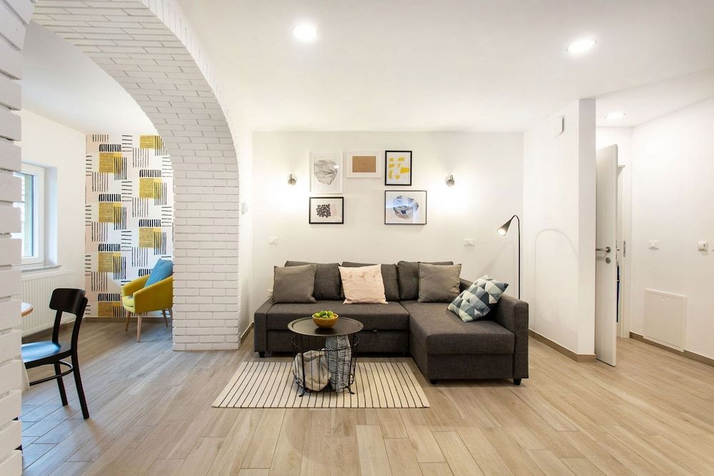 undefined Castle way Apartments Tamy