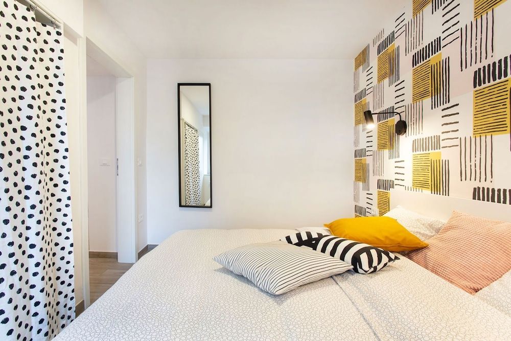 undefined Castle way Apartments Tamy 4