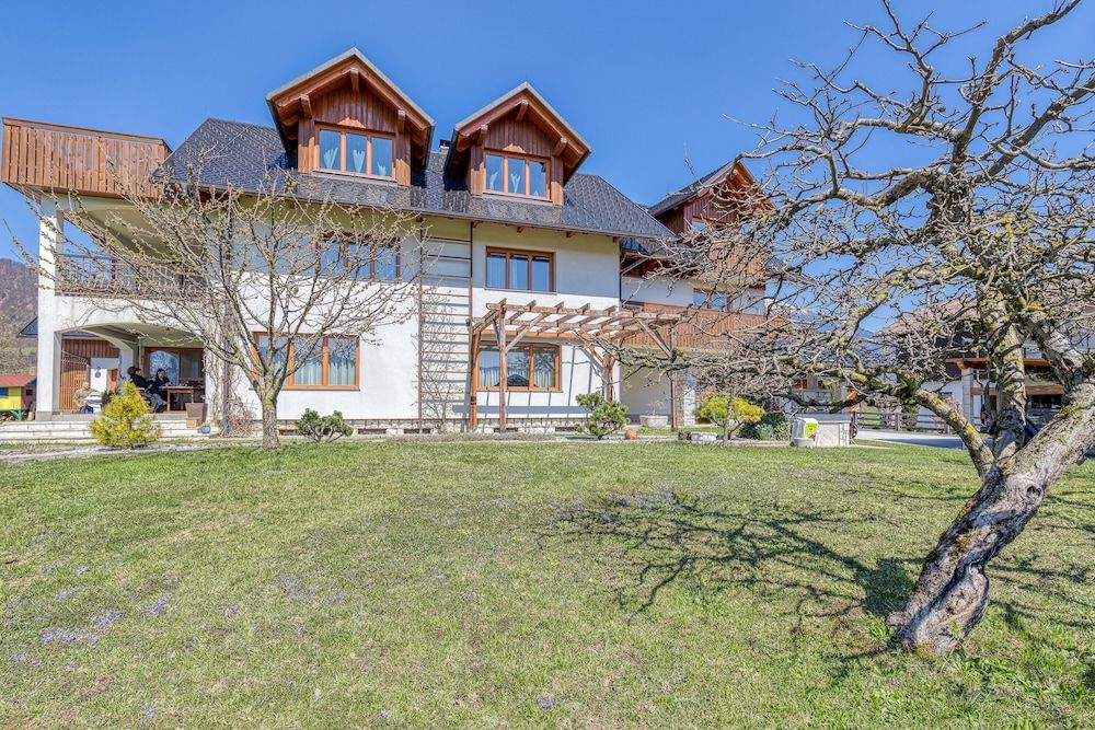 undefined Bled Lake Apartment Red 6