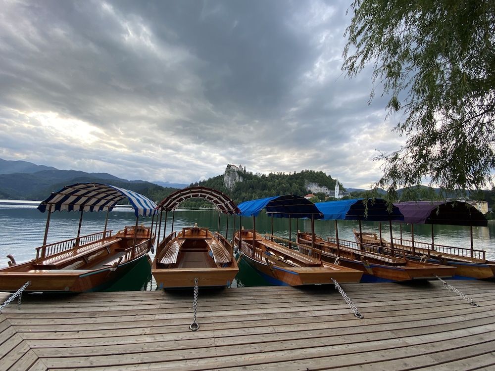 undefined SOBE RAVNIK 10