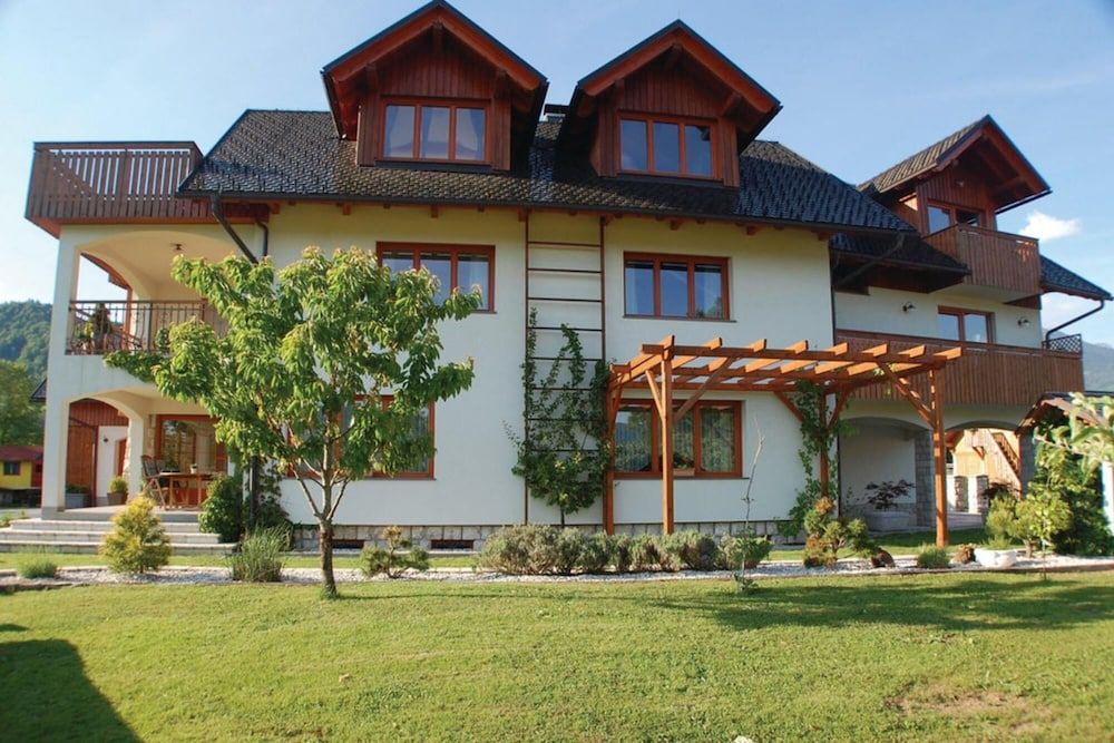 Bled Lake Apartment Red