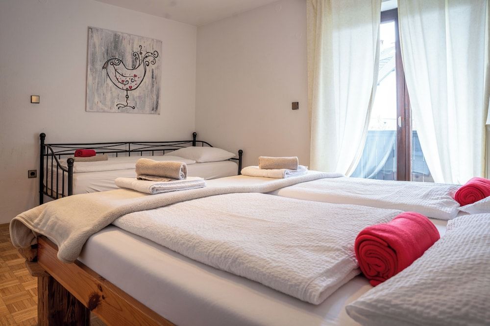 Apartment, 2 Bedrooms, Mountain View, Ground Floor