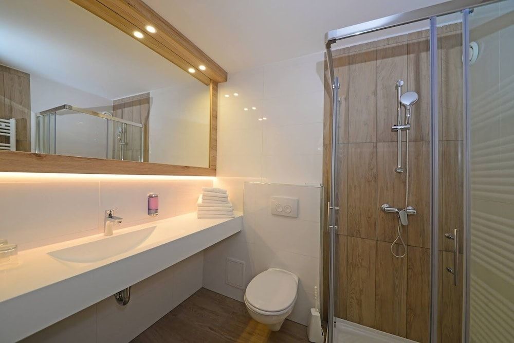 Alpina Small Double Room 3