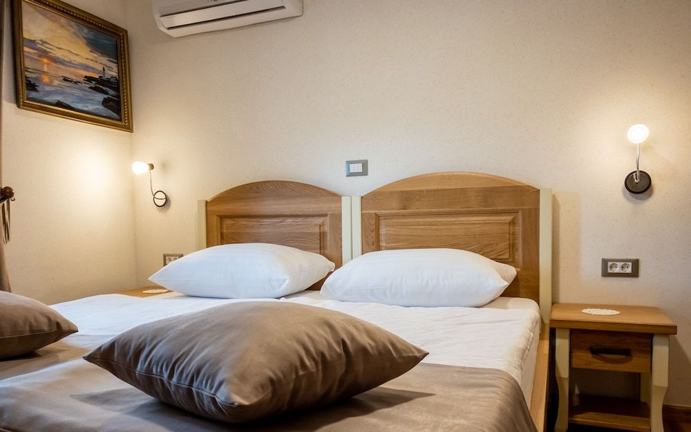 Economy Room, 1 Queen Bed, Non Smoking