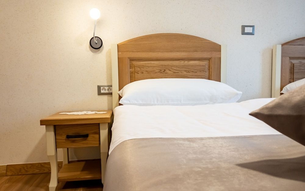 Standard Double or Twin Room, Non Smoking, Mountain View