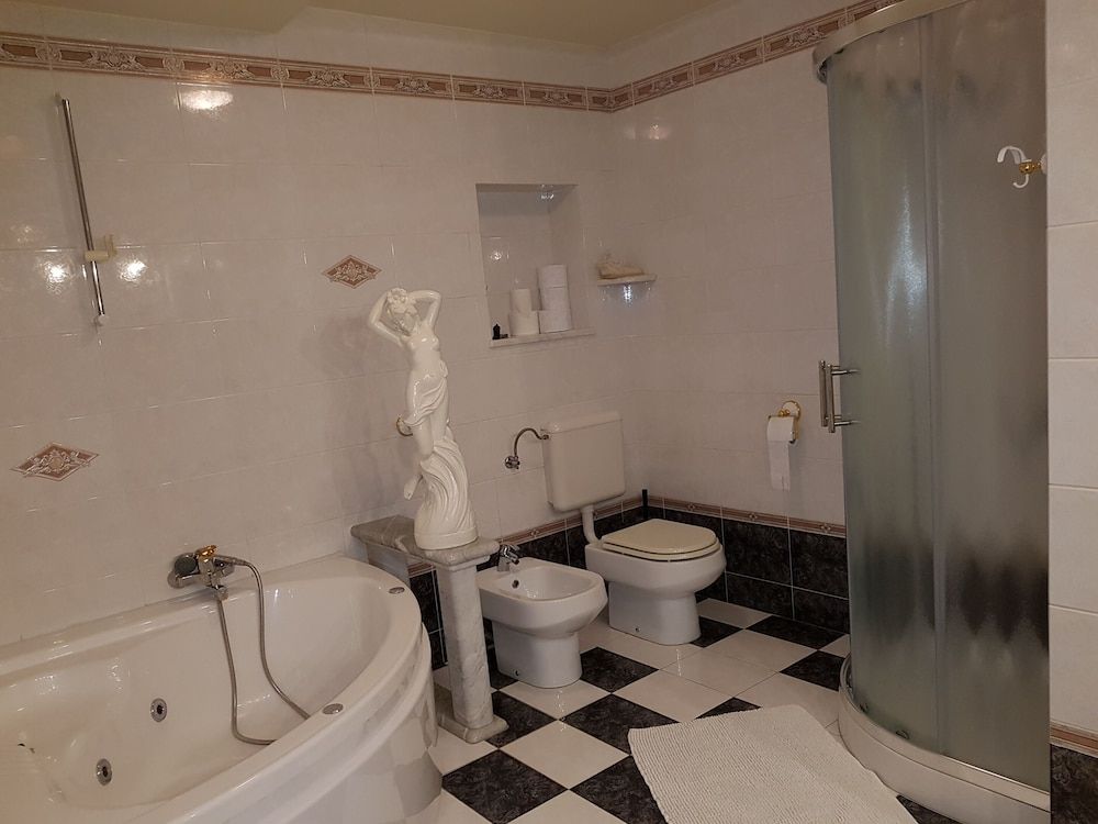 Monfort Apartments Romantic Studio (Monfort) 9