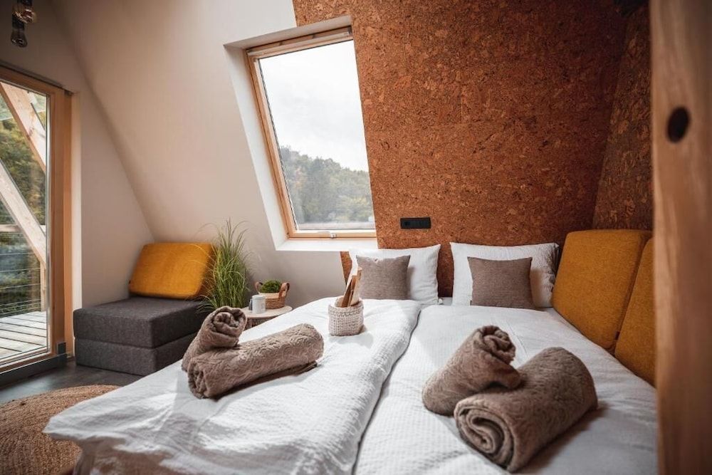 Nesting Resort posestvo SONČNI RAJ Deluxe Cabin 6