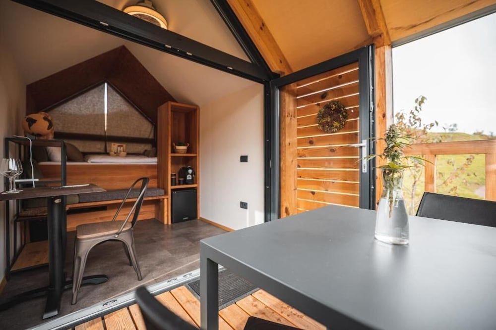 Nesting Resort posestvo SONČNI RAJ Comfort Cabin