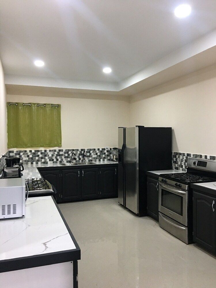 Island Vibes Suites Comfort Studio, 1 Bedroom (Room 2) 12