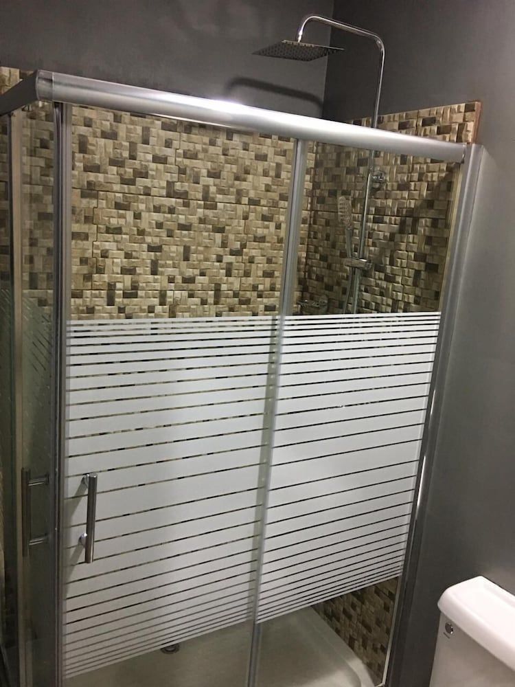 Island Vibes Suites Comfort Studio Suite, 2 Queen Beds (Room 3) 9