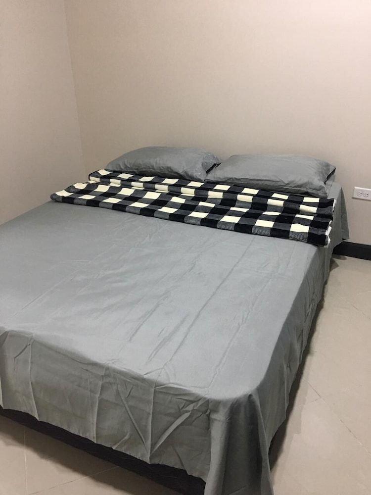 Island Vibes Suites Comfort Studio, 1 Bedroom (Room 2) 2