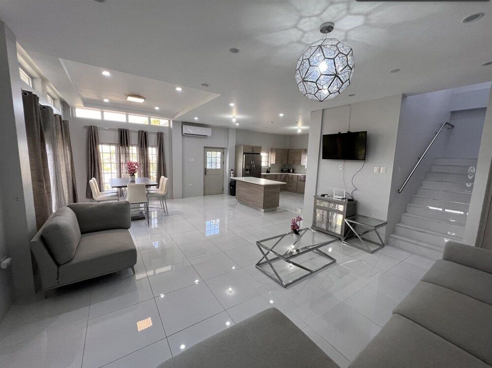 House (Gulfview Townhouse with Pool and Jacu)