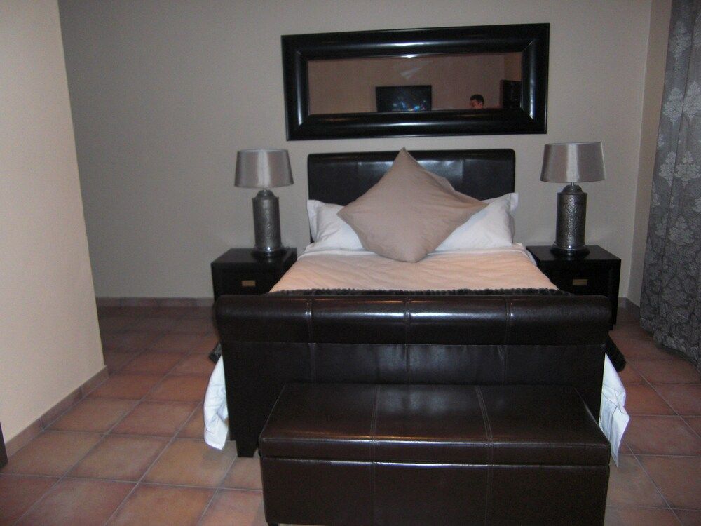 Shamba Lodge Business Double Room, 1 Bedroom, Non Smoking, Garden View 2