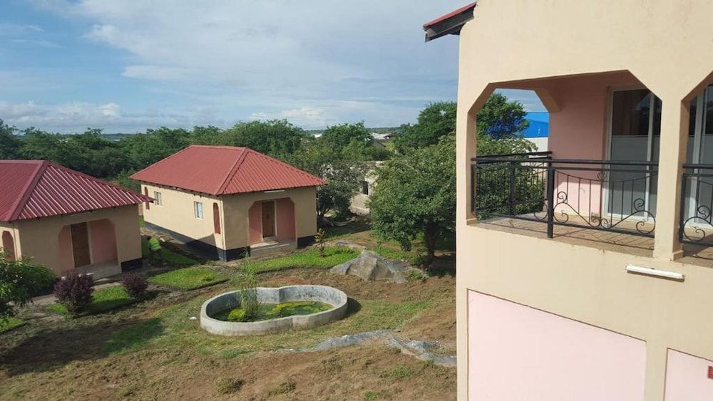 undefined Shamkan Lodge 6