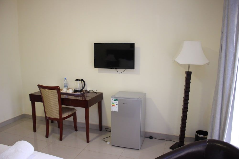 Four Pillars Lodge Chilanga Executive Double Room 2