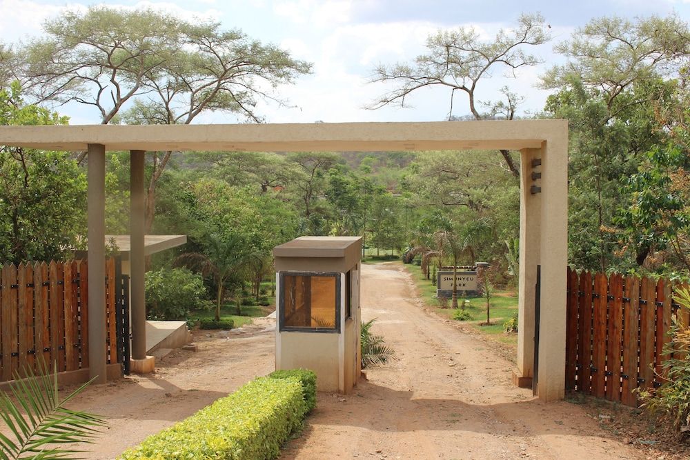 undefined Four Pillars Lodge Chilanga 3