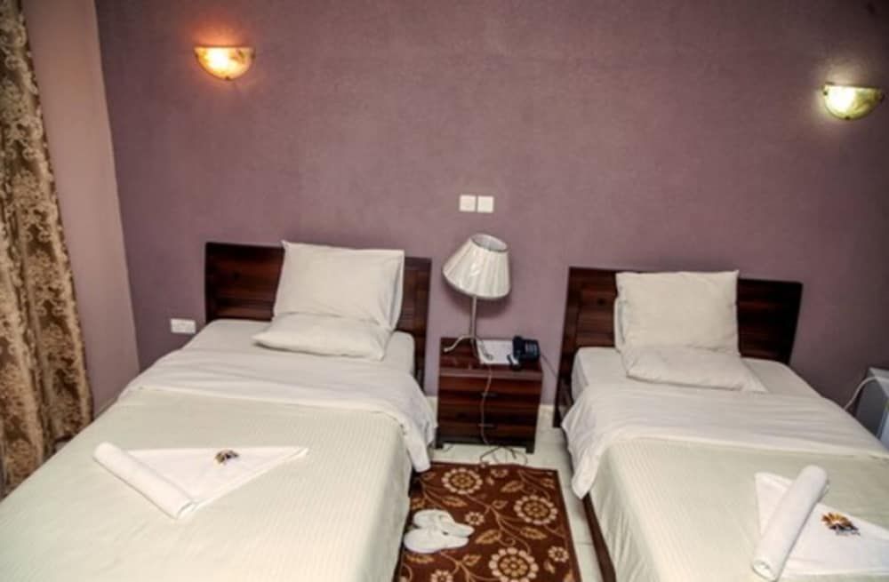 Melsim Lodge Twin Room 3