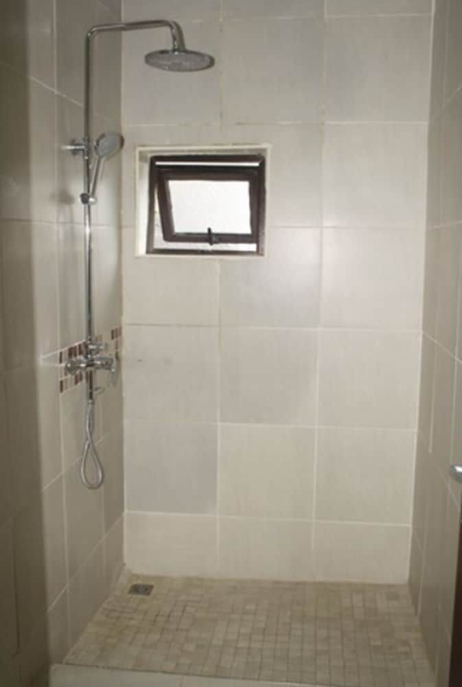 Melsim Lodge Twin Room 6