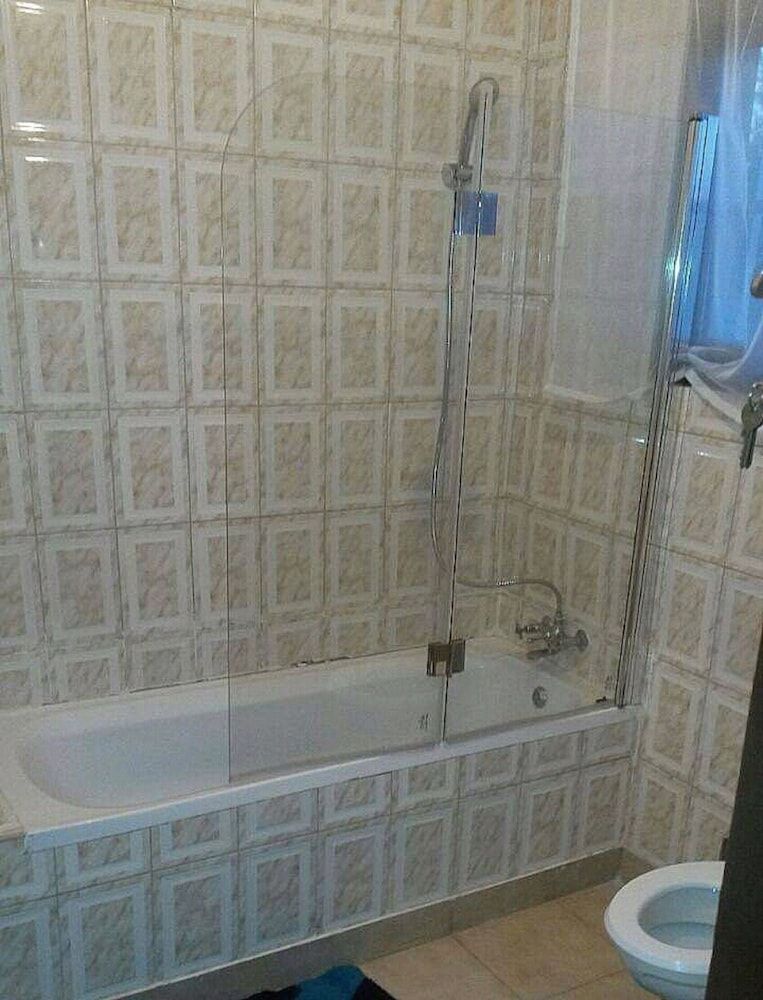 Martco Lodge Double Room 8