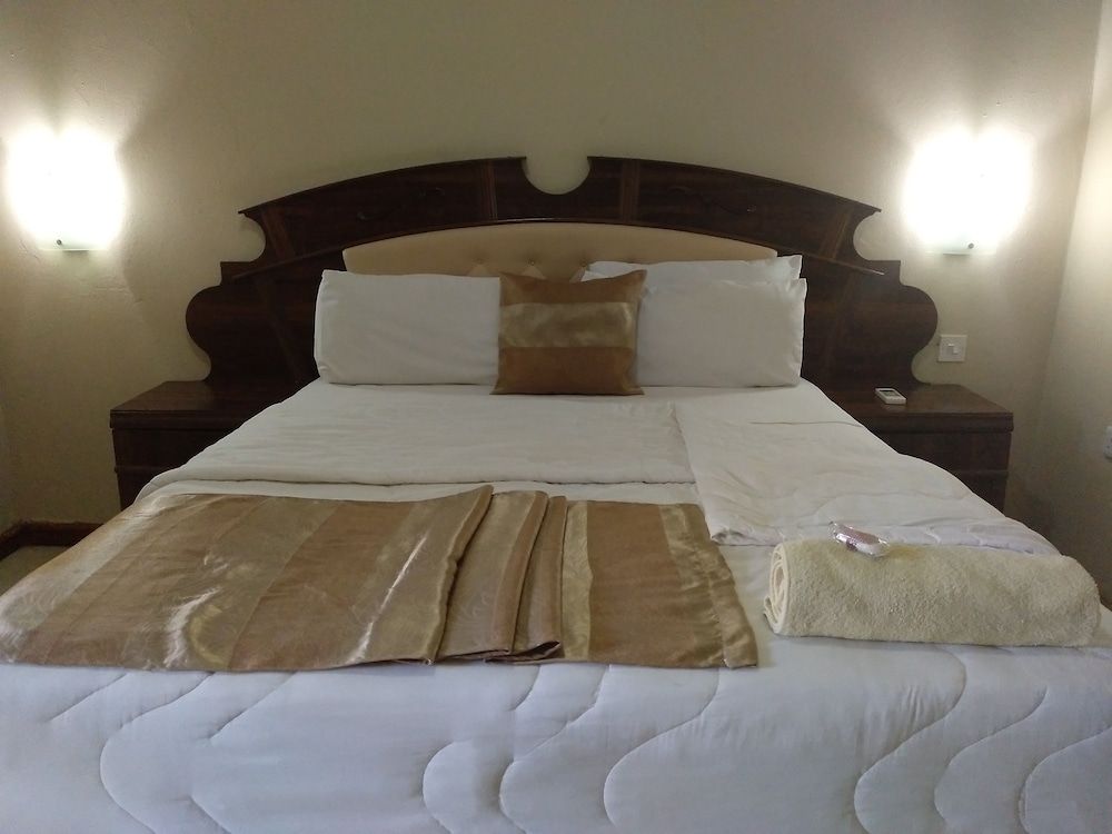 undefined Golden Days Executive lodge 9