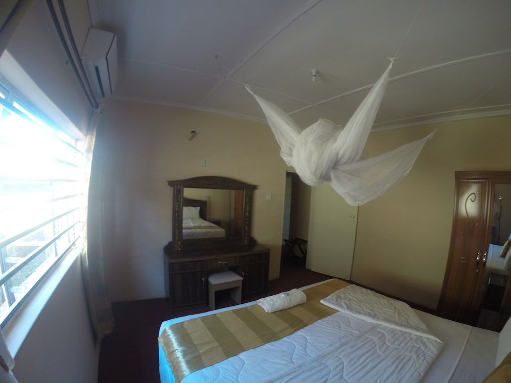 undefined Golden Days Executive lodge 10