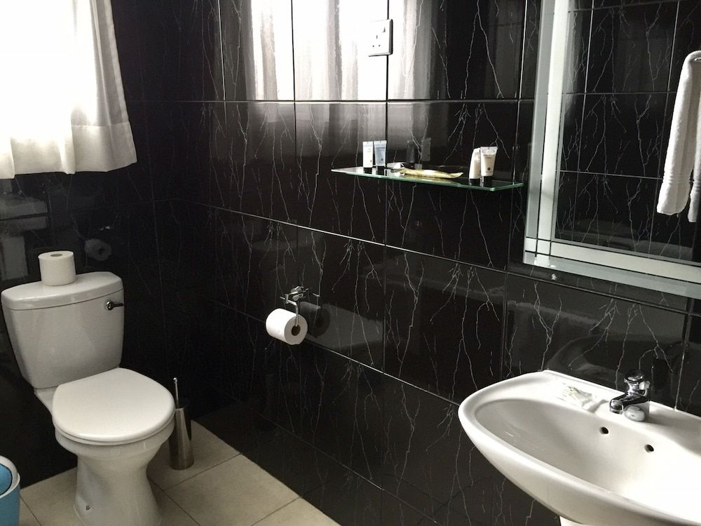 Le Dolphin's Grand Paradiso Hotel Deluxe Double Room 4