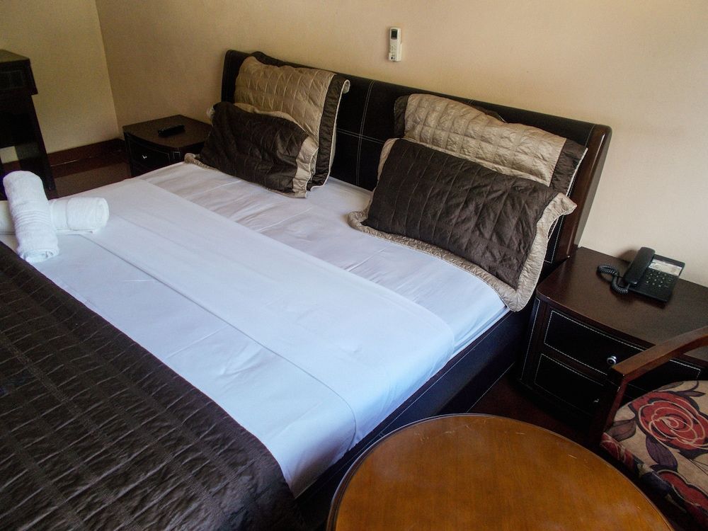 undefined Acamms Lodge Roma 2