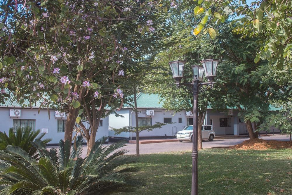 undefined Acamms Lodge Roma 8