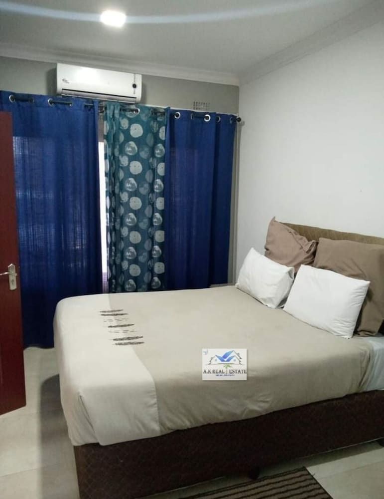 undefined Bedroomed Fully Furnished Apartment Near East Park Mall 3