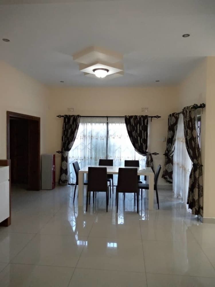 undefined 3 Bedrooms Exclusive Apartment in Kaludu 4