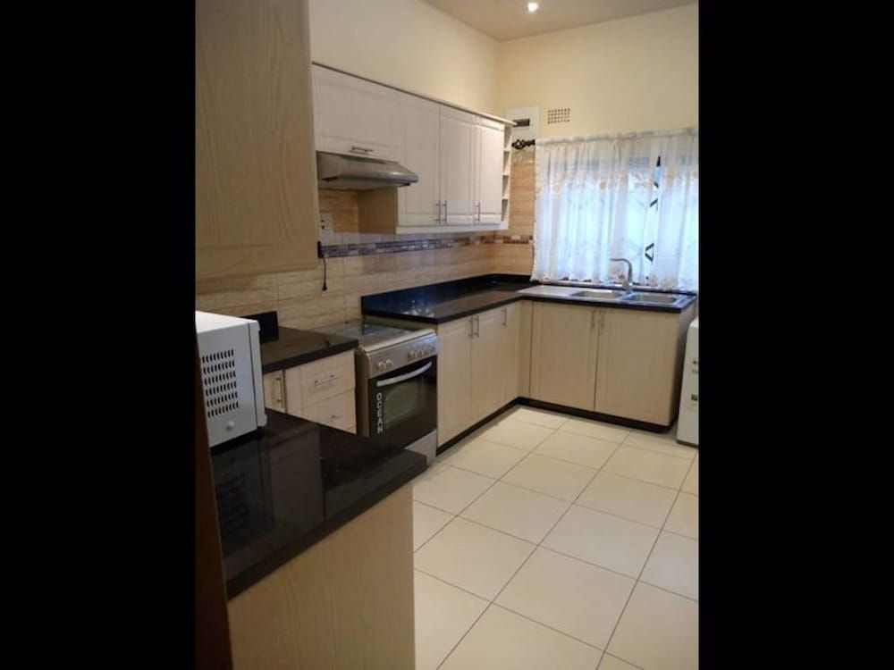 undefined 3 Bedrooms Exclusive Apartment in Kaludu 9