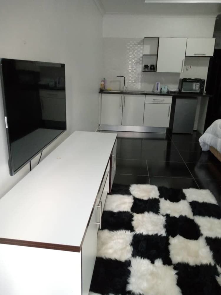undefined Fully Furnished Exclusive Studio 6