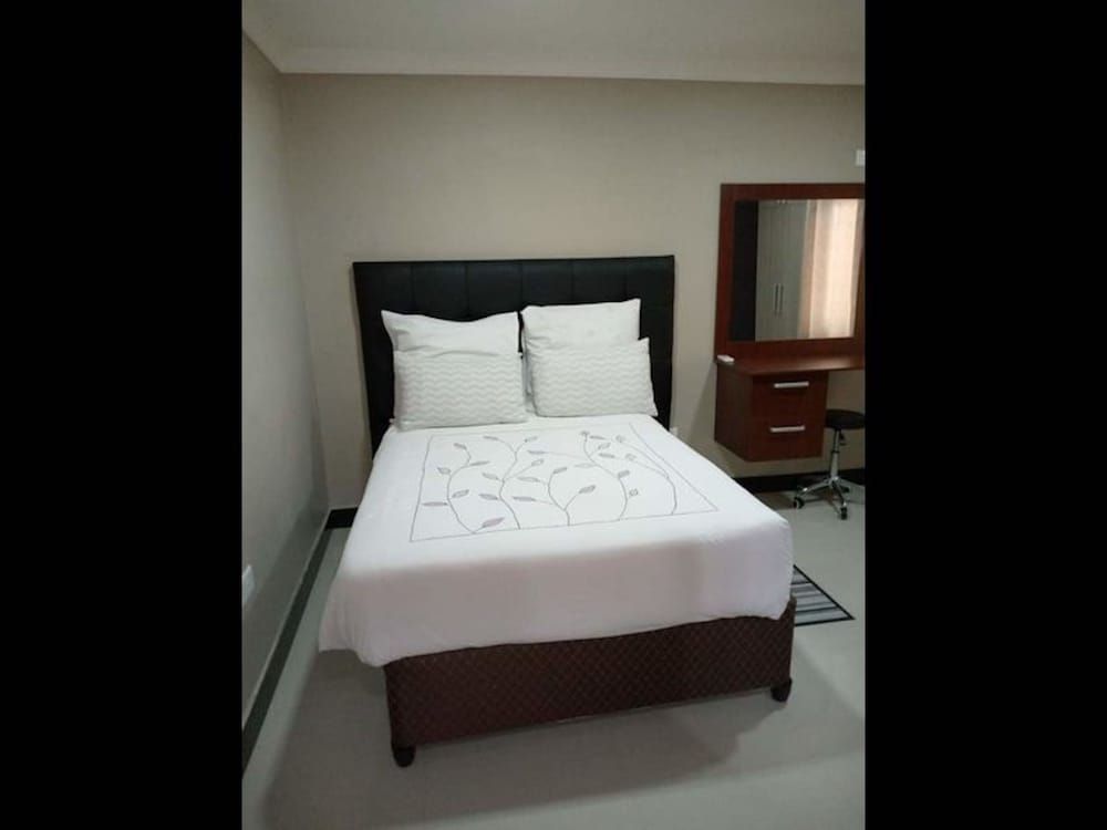 undefined Exclusive 4 Bedrooms in Handsworth Along Kamloops Close University of Zambia 4