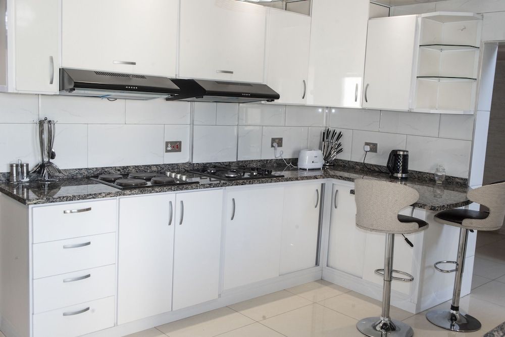 Lusaka Luxe - Your Private Oasis Awaits in the Heart of Zambia Apartment, 2 Bedrooms, Balcony 19