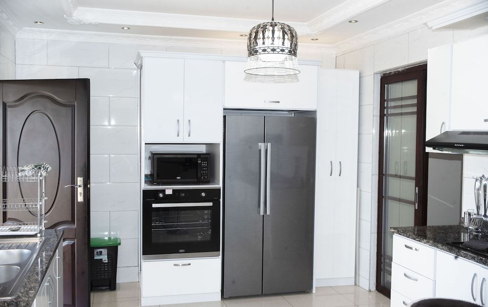 Lusaka Luxe - Your Private Oasis Awaits in the Heart of Zambia Apartment, 2 Bedrooms, Balcony 20