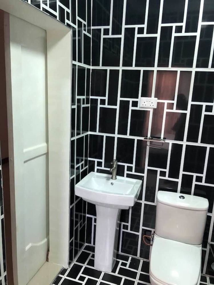 undefined Exclusive Apartment in Handsworth - 2 Bedrooms 7