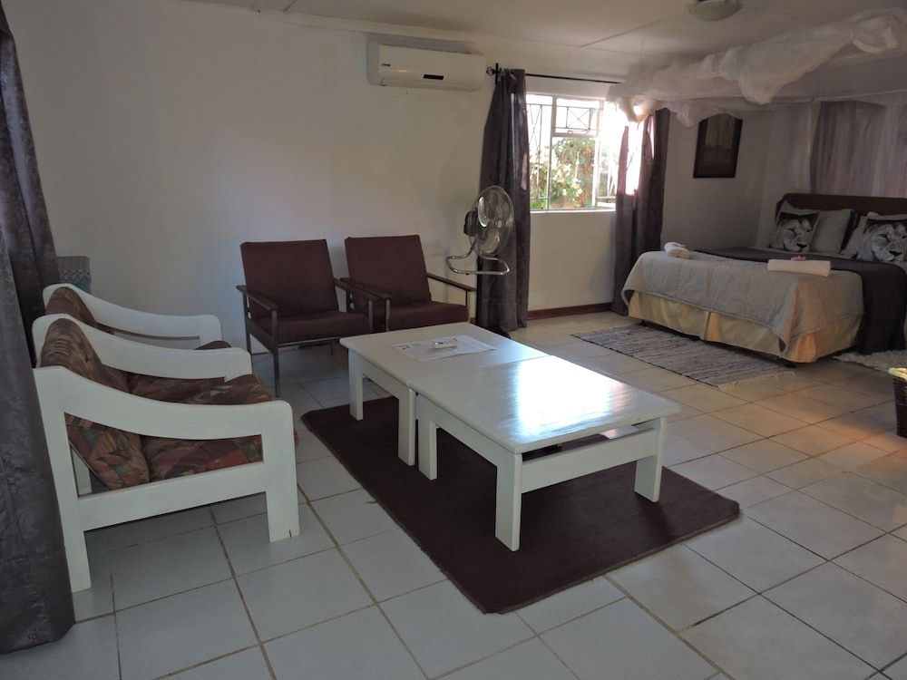 undefined Hippo House Cottages 9