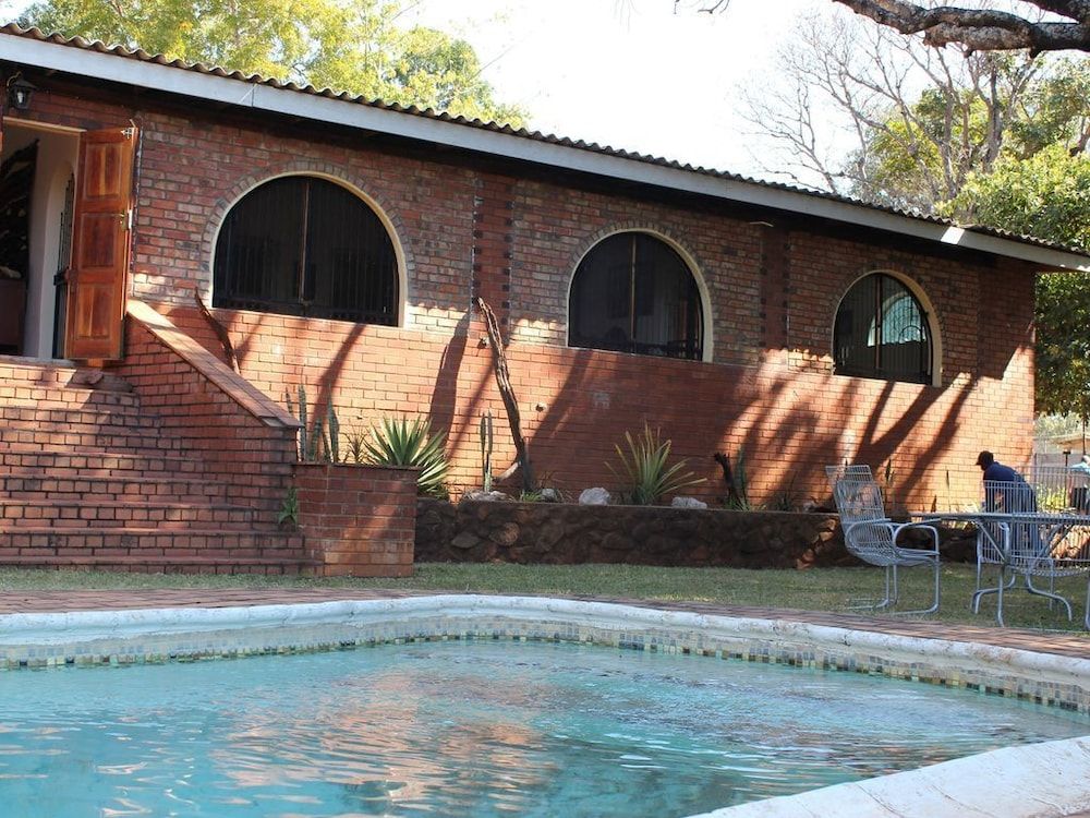 undefined Hippo House Cottages 4