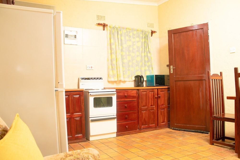 Inkindaba Guest House Comfort Double Room 10