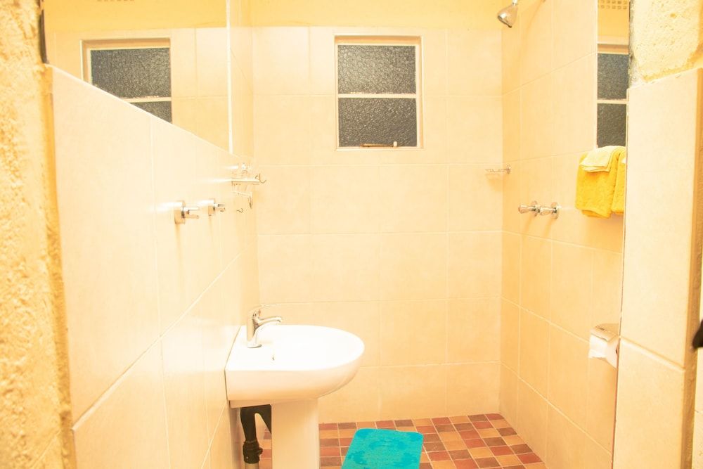 Inkindaba Guest House Comfort Double Room 7