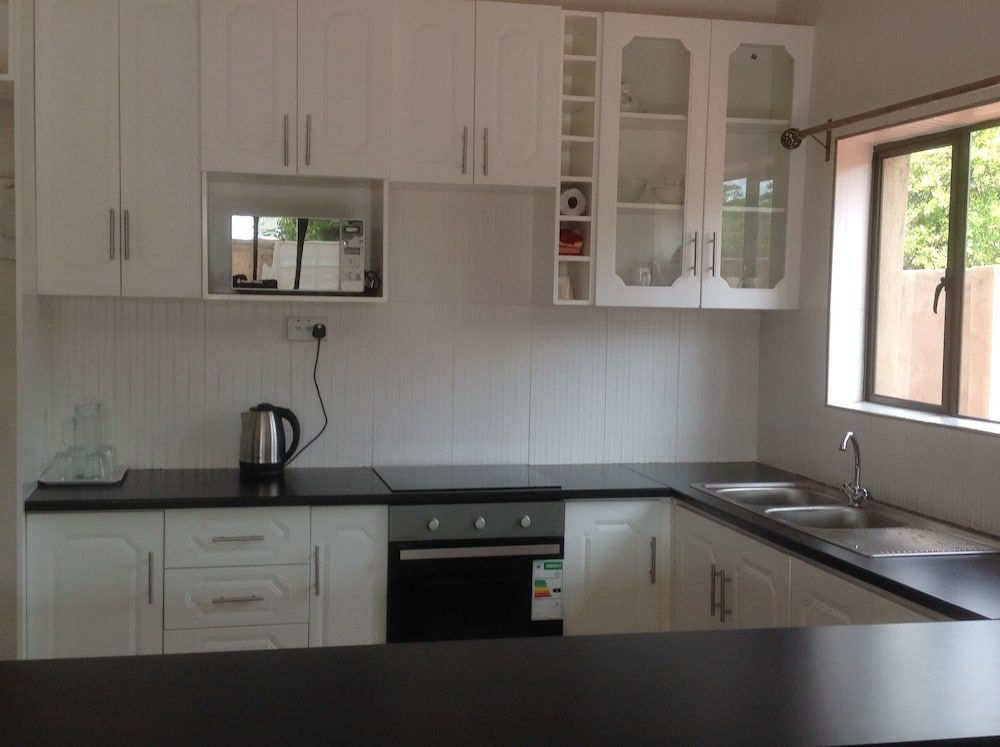 undefined 848 Guest House 8