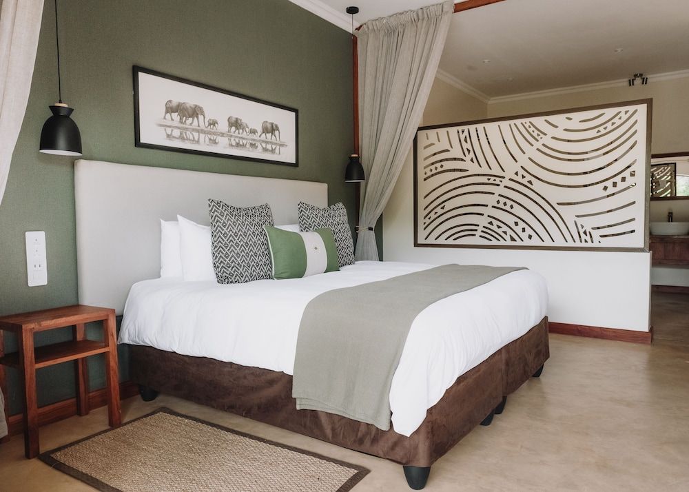 undefined Insika Lodge