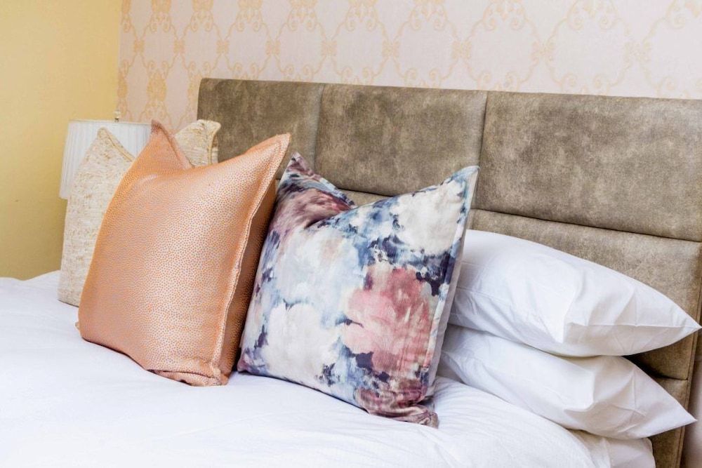 Pazuva Hillside Comfort House, Multiple Beds 7