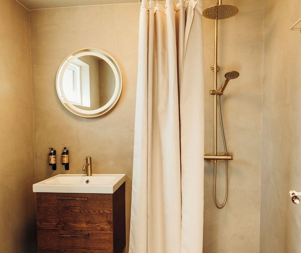 The Falcon Hotel Superior 3