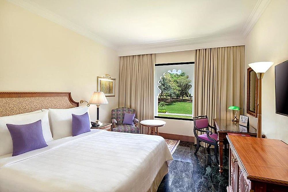 Deluxe Room with King Bed and Garden View