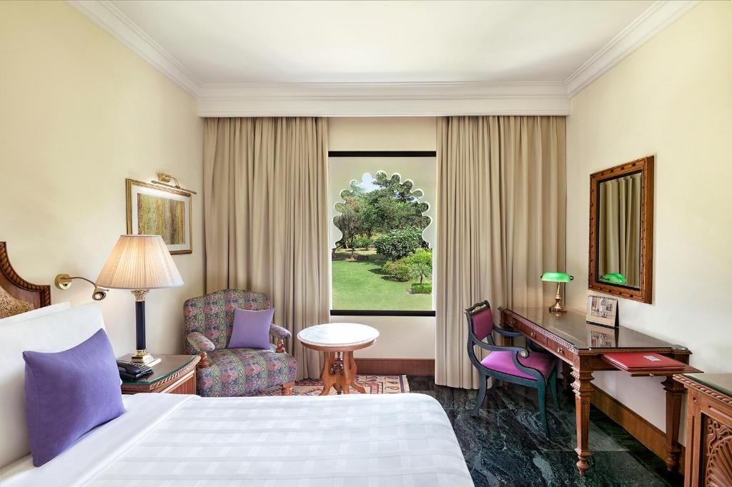 Trident Udaipur Deluxe Aravalli View Room King 3